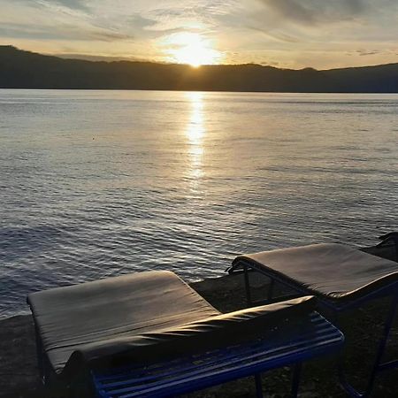 Hotel Barbara Tuk Tuk Kültér fotó