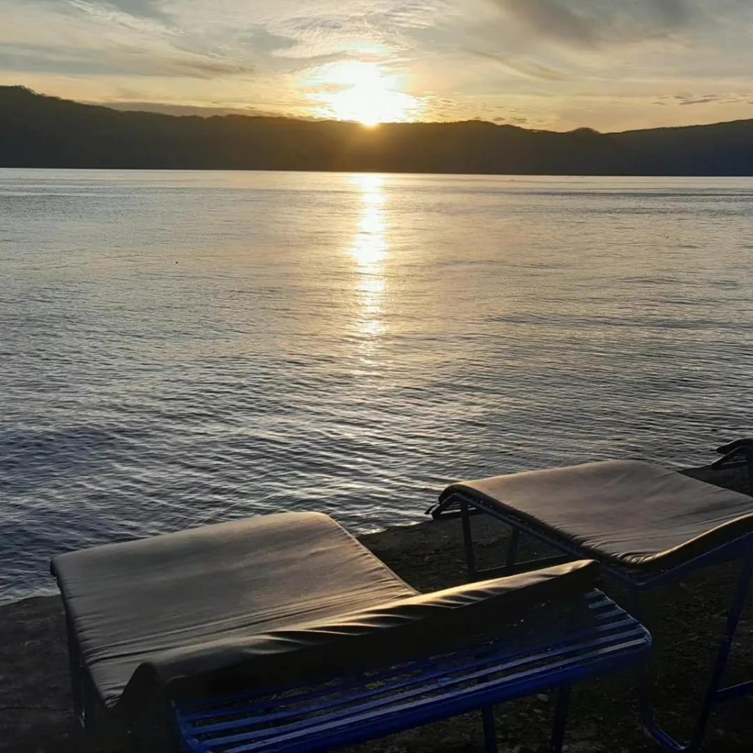 Hotel Barbara Tuk Tuk Kültér fotó